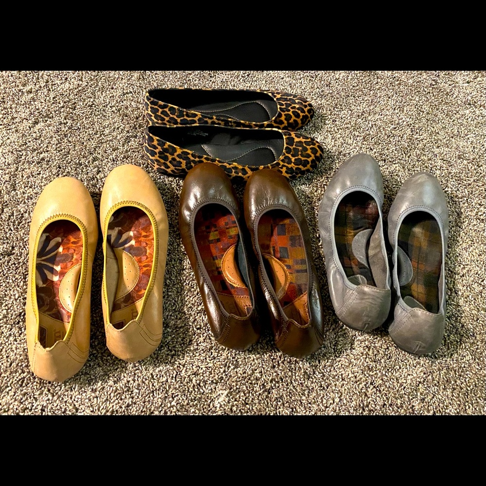4 pairs of born leather flats